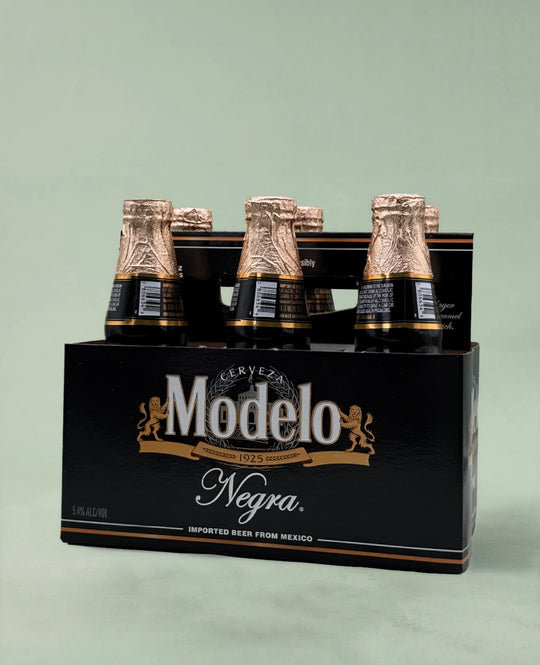 Modelo, Negra